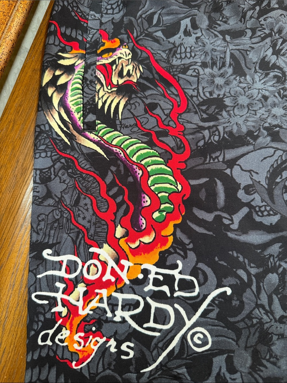 Ed Hardy Men's Black/Gray Shorts with Red and Green Dragon Motif. Size L. - Picture 15 of 16